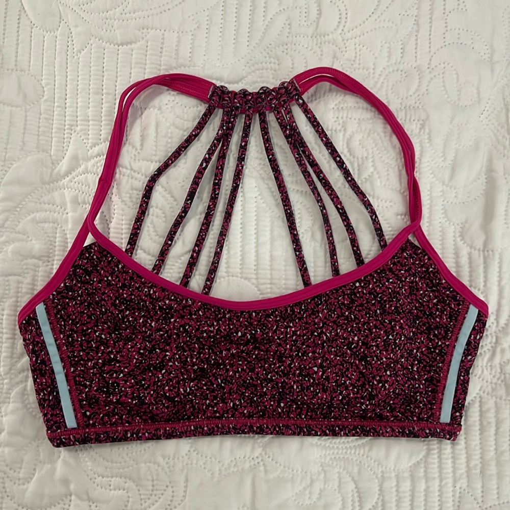 Strappy lululemon sports bra